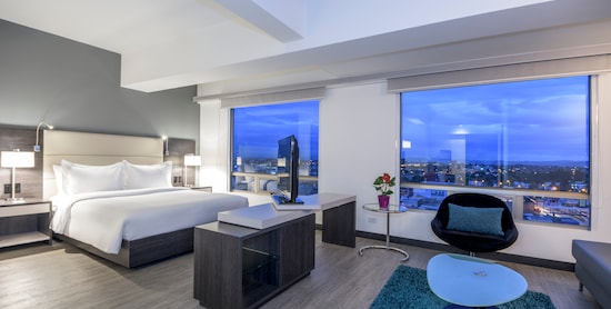 NH Bogotá Urban 26 Royal